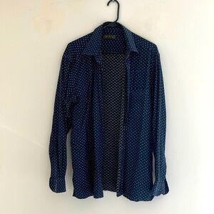 Ermenengildo Zegna large dress shirt. Lightly worn. Good shape. Great find